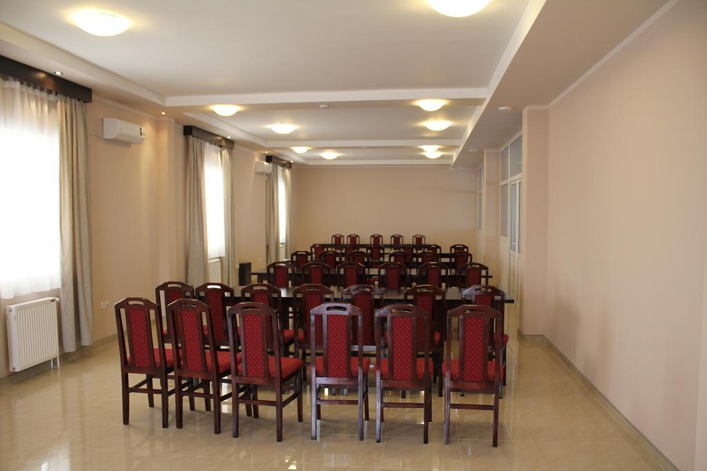 Hotel Feniks Požarevac מראה חיצוני תמונה
