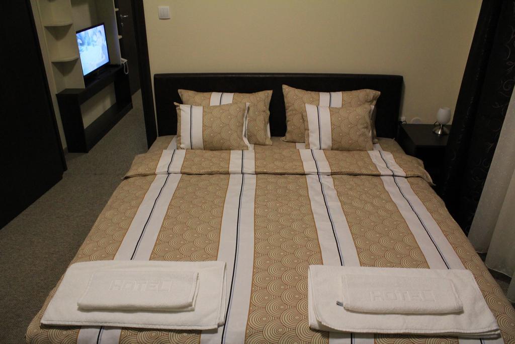 Hotel Feniks Požarevac חדר תמונה