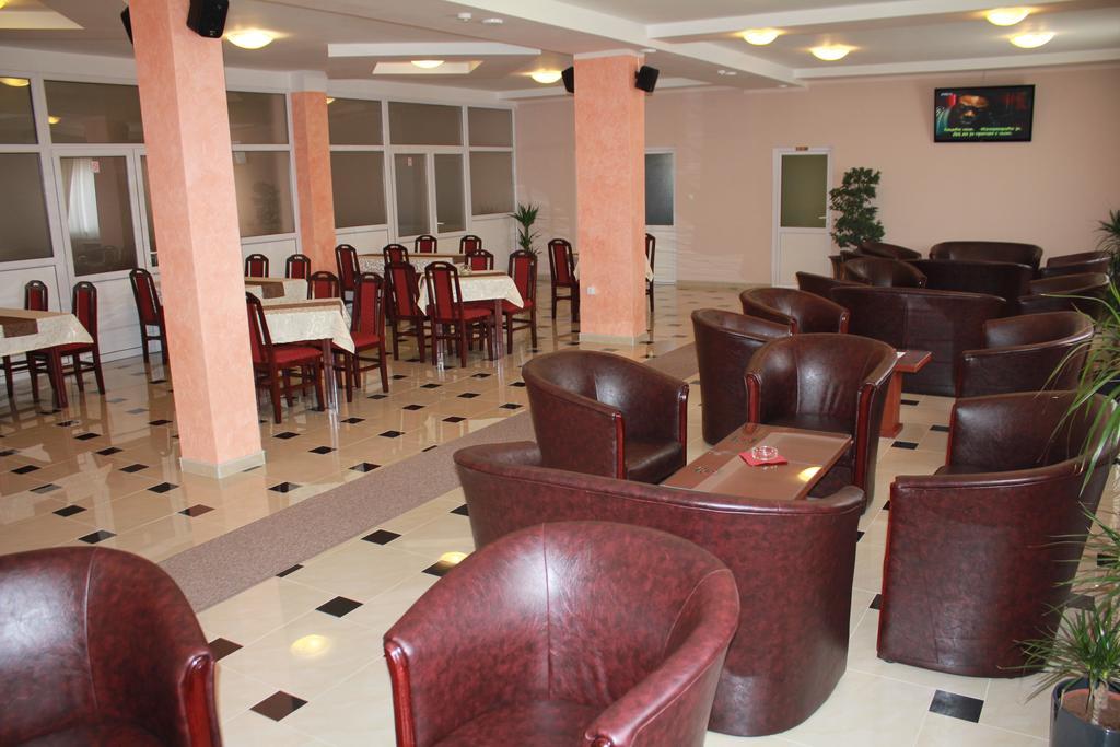 Hotel Feniks Požarevac מראה חיצוני תמונה