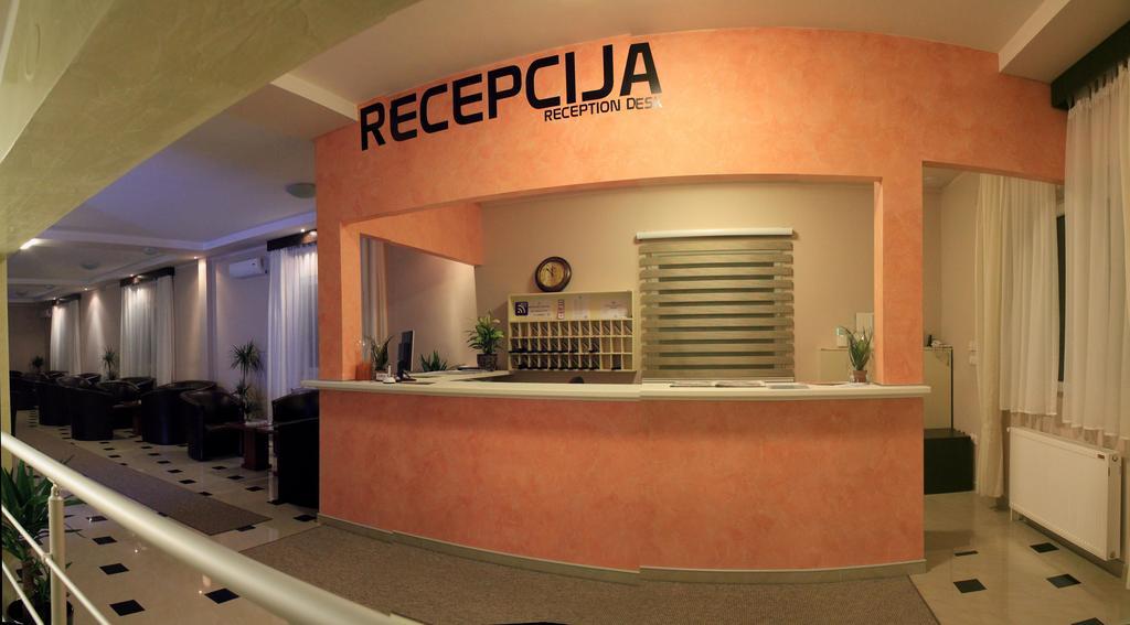 Hotel Feniks Požarevac מראה חיצוני תמונה