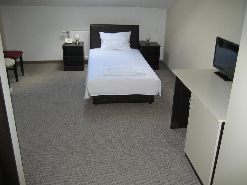 Hotel Feniks Požarevac מראה חיצוני תמונה