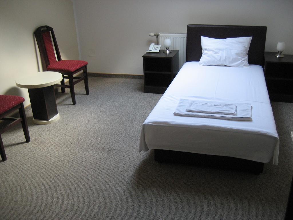 Hotel Feniks Požarevac מראה חיצוני תמונה